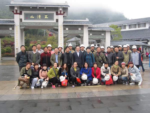 公司動態(tài)=2014年公司員工赴江西旅游剪影01.jpg