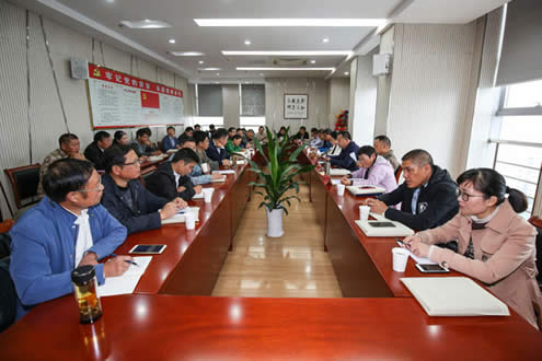 1545296172676.jpg 公司動態(tài)=公司四屆二次職工代表大會暨工會會員代表大會圓滿閉幕02.jpg