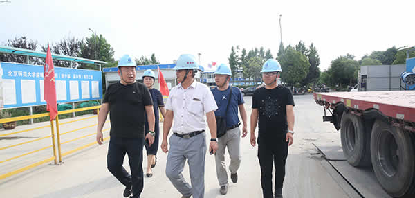 1564472454660.jpg 公司動(dòng)態(tài)=情牽一線項(xiàng)目組,高溫時(shí)節(jié)送清涼03.jpg